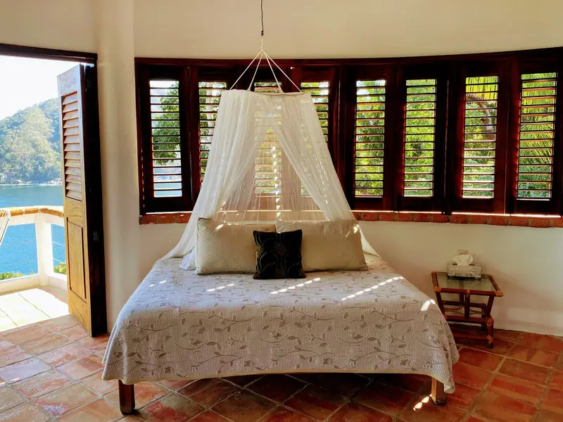Canopy bed and shutters to the sea, Casa Gratitud, Yelapa